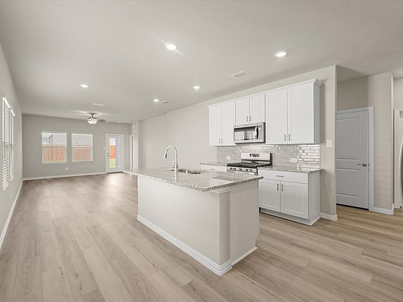 4th image of 600 Ezra Ln
