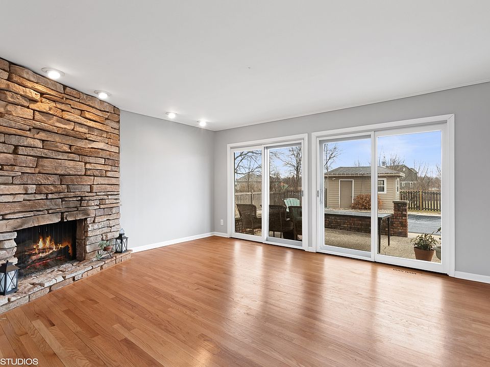 4808 Wyoming Way, Crystal Lake, IL 60012 Zillow