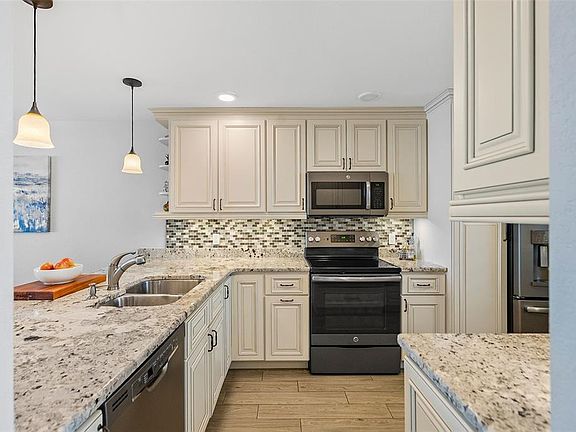 5th image of 200 Woodette Drive Trl #B-102w