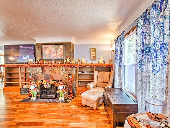 4th image of 1533 Northcliff Road