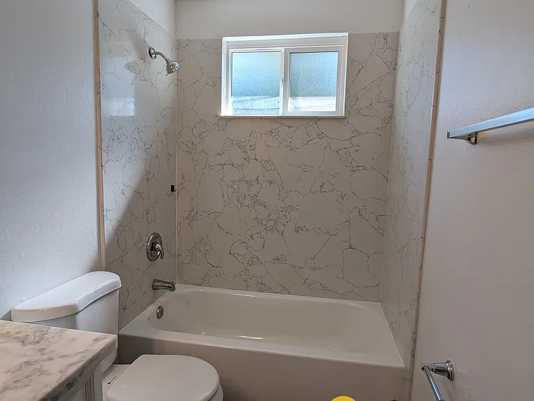 1309 Edmonton Ave #3 — Photo 9