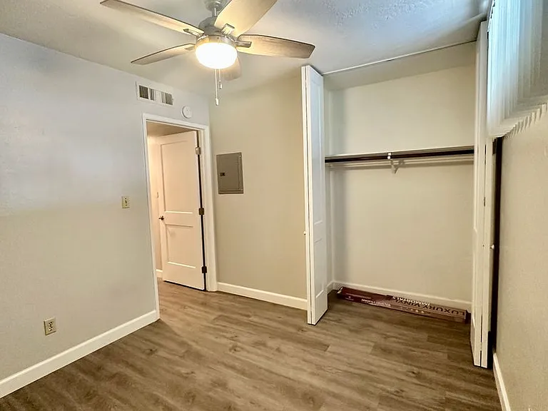 745 F St #2 — Photo 10