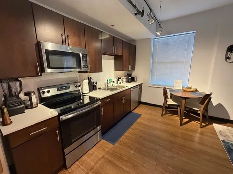 Fairfax Lofts — Photo 16