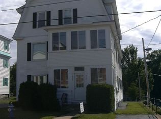 425 Franklin St #1, Rumford, ME 04276