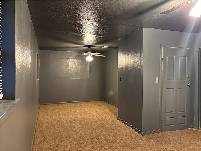 415 Zinn Dr — Photo 25