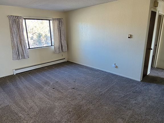 2nd image of 3227 Rood Ave #3