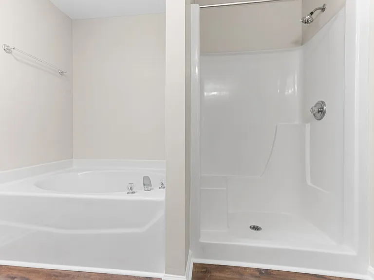200 Stirling Bridge Dr — Photo 13