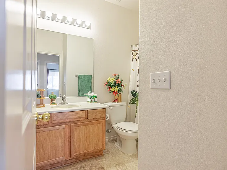 5549 Las Brisas Ter — Photo 12