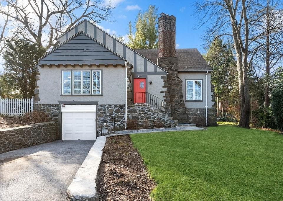 1st image of 137 W Brookside Drive