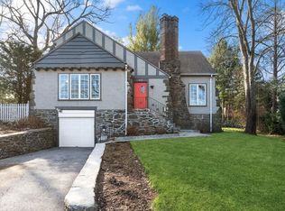 137 W Brookside Dr, Larchmont, NY 10538