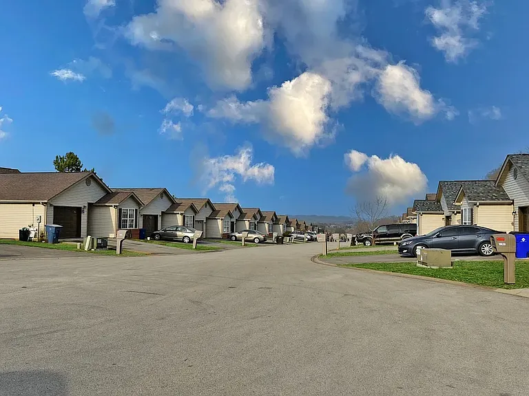 Residences at Devanshire — Photo 21