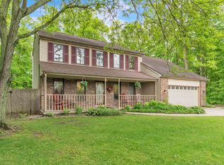 11030 Robinair Dr, Fort Wayne, IN 46818