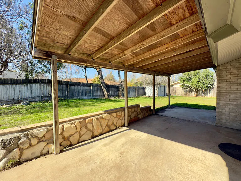 113 Shady Oak Dr — Photo 17