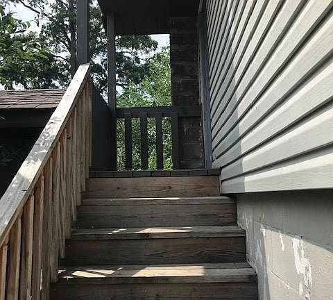 2nd image of 707 W Main St #B