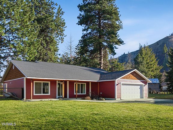 2nd image of 121 Rattlesnake Ln