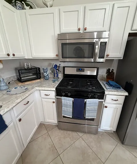 3024 Burbank Ln — Photo 7