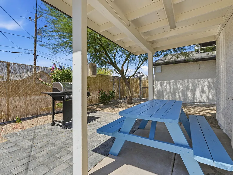 1417 E Roosevelt St #1 — Photo 24