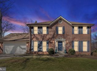 1642 Montmorency Dr, Vienna, VA 22182