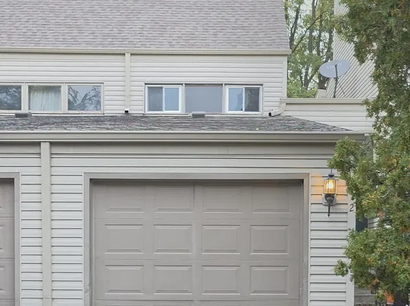 2709 Silent Wood Trl APT 2G, Rockford, IL 61109