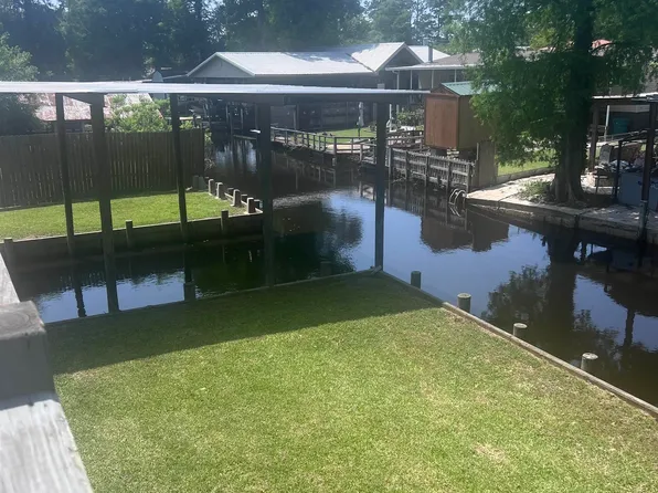 32027 Pats Ln, Springfield, LA 70462