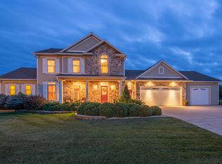2341 Calloway Ct, Mason City, IA 50401