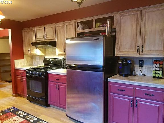 2nd image of 6635 SE Madrona Dr