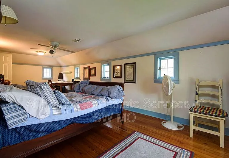 4810 E Farm Road 132 — Photo 20
