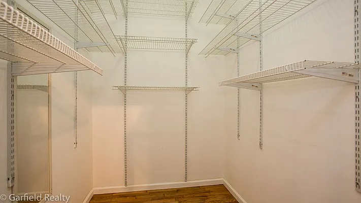 Rented by Garfield Realty  | media 27