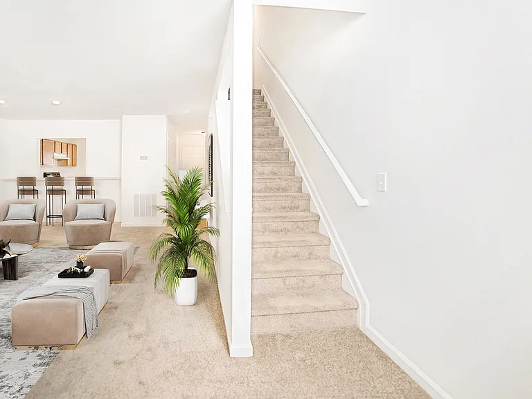 Sky Terrace Townhomes — Photo 15