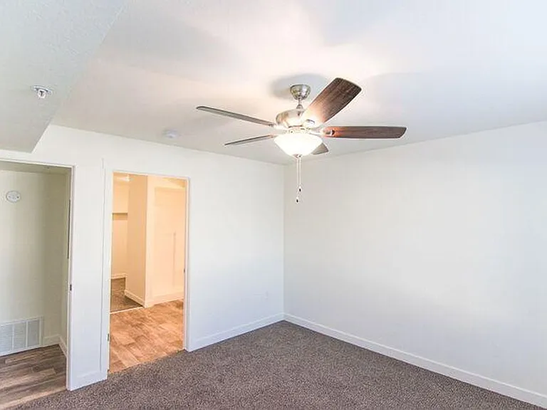 533 S 850 E — Photo 27