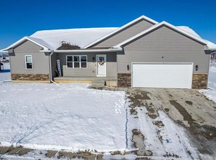 1521 21st St, Baraboo, WI 53913