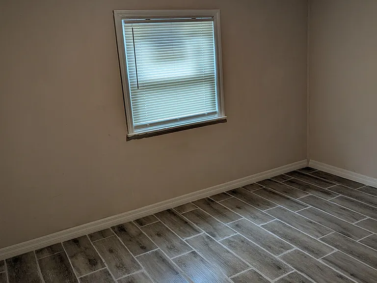 114 Condor Rd — Photo 6