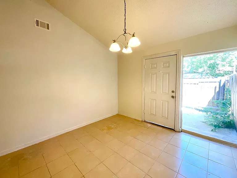 7237 Glen Bay — Photo 13