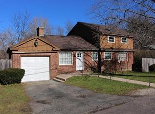 138 Berkshire Dr, Williamstown, MA 01267