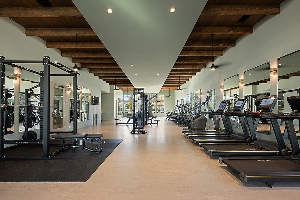 Elan Capital Hills — Photo 3