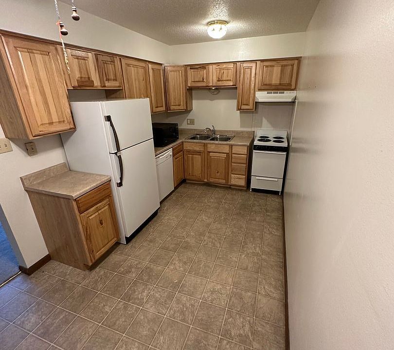 1st image of 800 13th St Unit 6