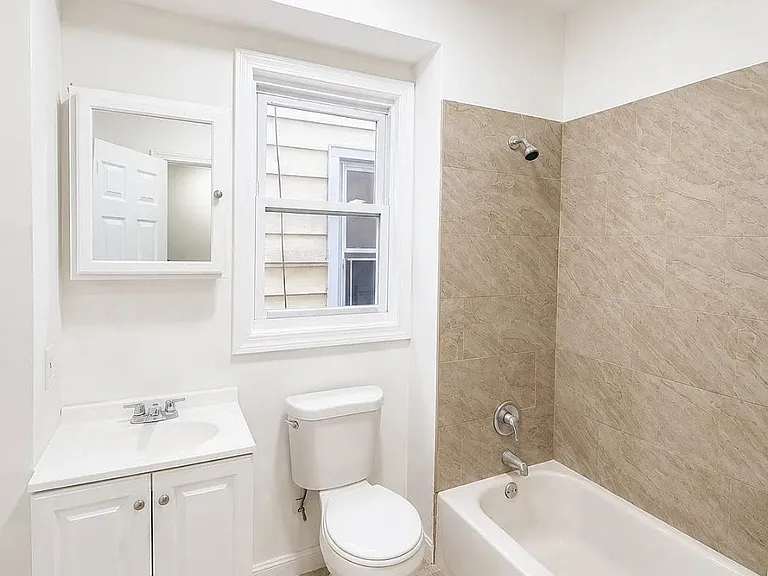 62 N 6th St #2B — Photo 2