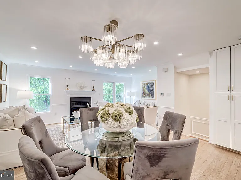 8 Carriage House Cir — Photo 14