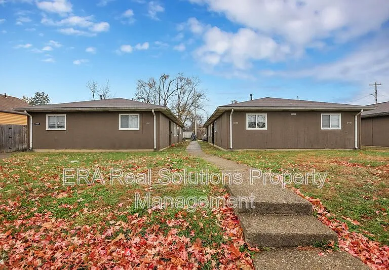 2460 Hiawatha St — Photo 1