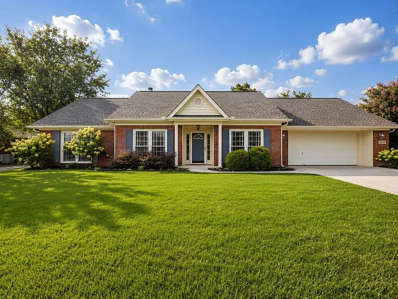 2819 Willowick Trl SE
