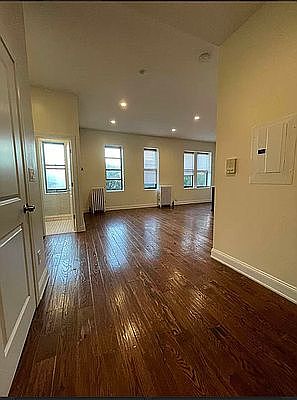 5th image of 31-25 33rd St #4