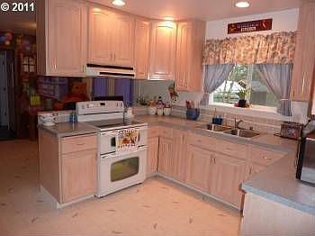 3rd image of 25007 NE 239th Cir