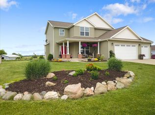 3 River Run, Downs, IL 61736