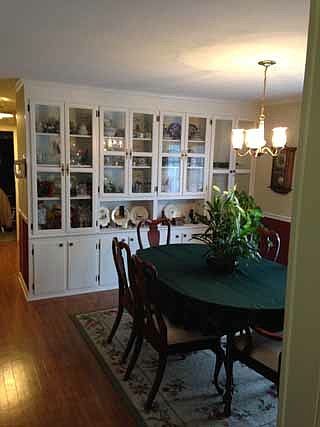 4th image of 305 Pine St