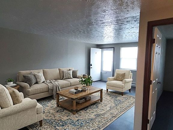 4th image of 4100 Royal Oak Dr #88