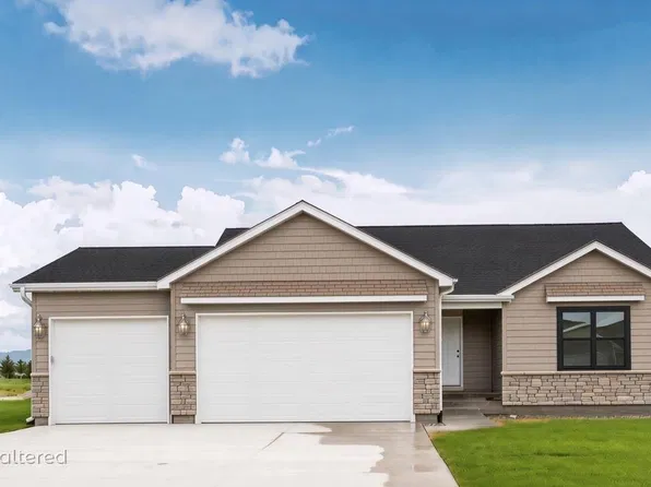 4005 Broomfield Dr, Cedar Falls, IA 50613