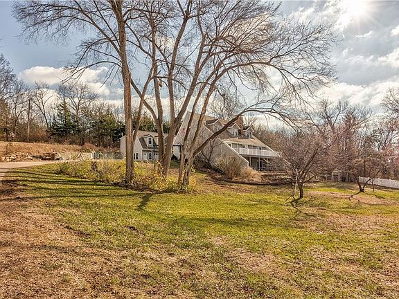 5th image of 1040 S Wyckford Rd