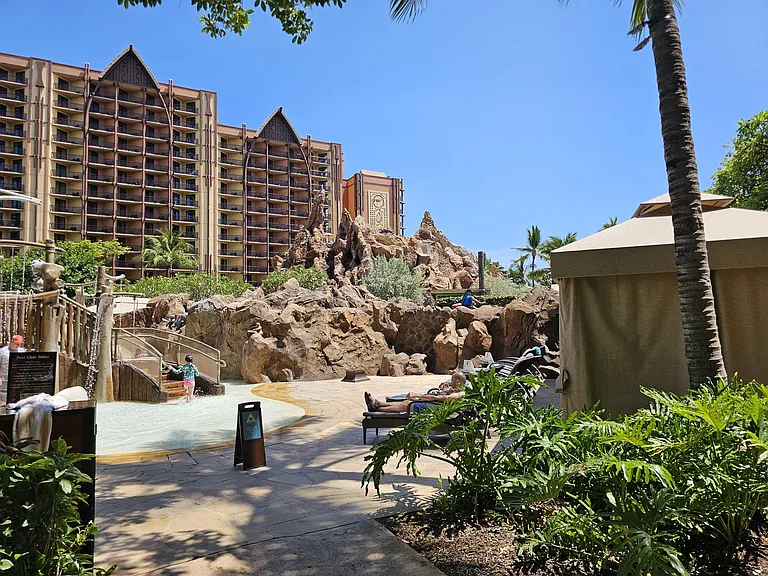 Be neighbors to Disney Aulani