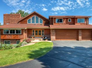 19547 E Long Ln, Centennial, CO 80016