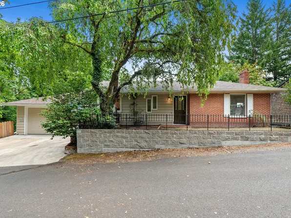 2779 SW Sherwood Dr, Portland, OR 97201